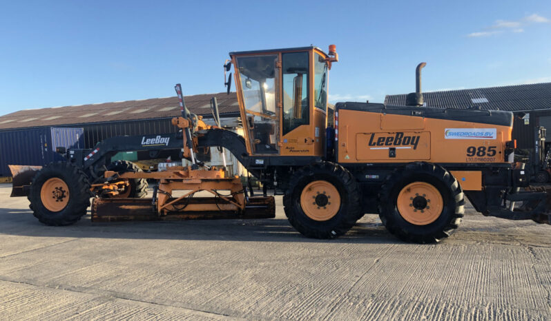Lee Boy 985 motor grader (same size as cat 140 H) full
