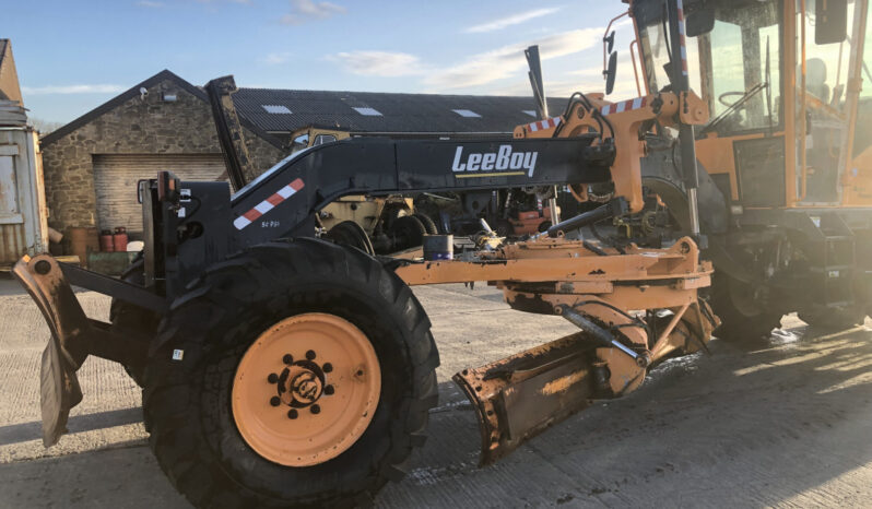 Lee Boy 985 motor grader (same size as cat 140 H) full