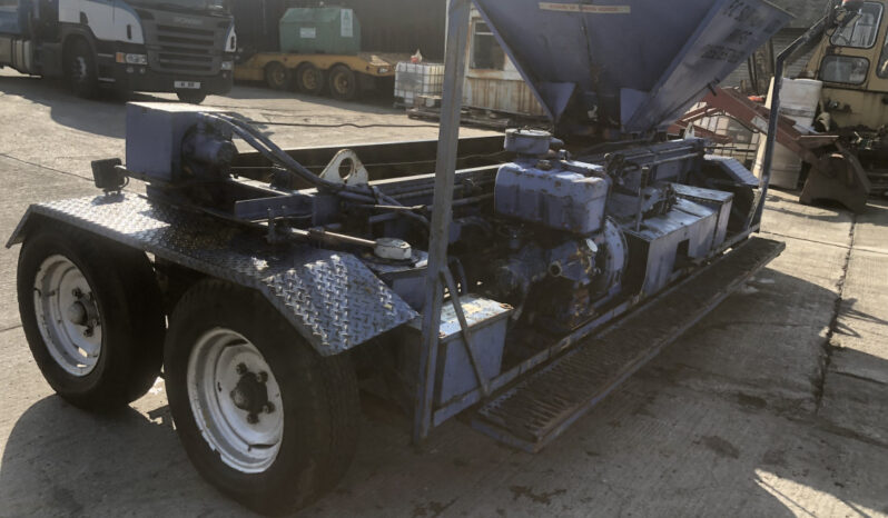 Bistows self propelled chipper spreader 14 ft full