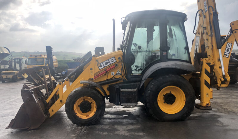JCB 3cx Contractor backhoe loader year 2017 full