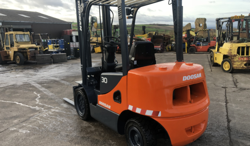 Doosan D30S-5,3 ton diesel forklift full