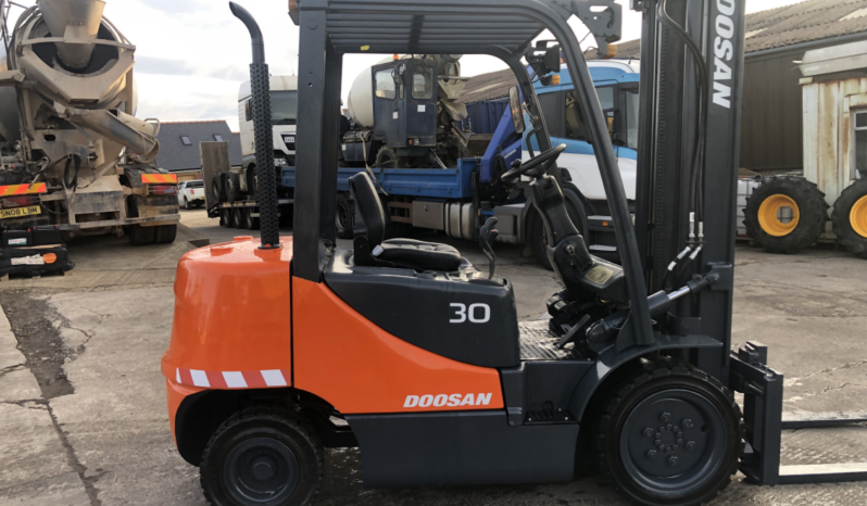 Doosan D30S-5,3 ton diesel forklift full