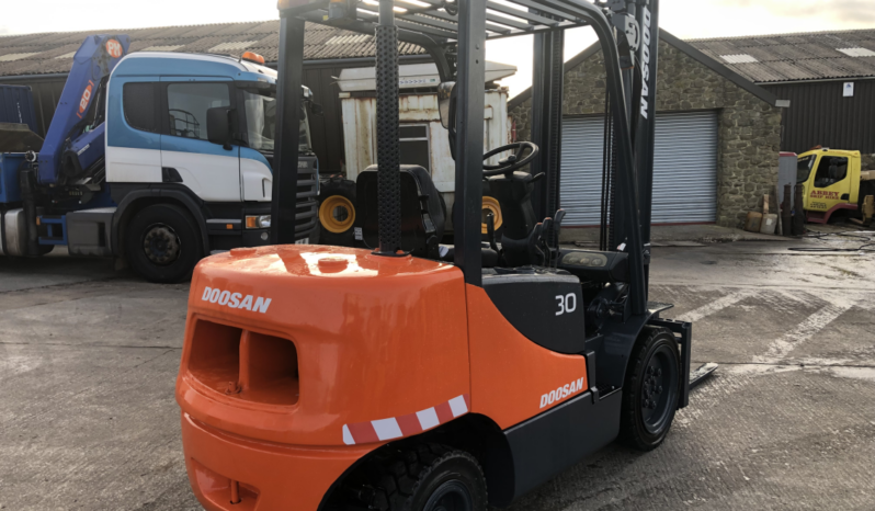 Doosan D30S-5,3 ton diesel forklift full