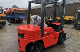 Toyota FD 25, 2.5 ton diesel forklift full