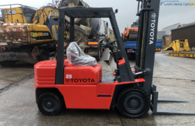 Toyota FD 25, 2.5 ton diesel forklift full