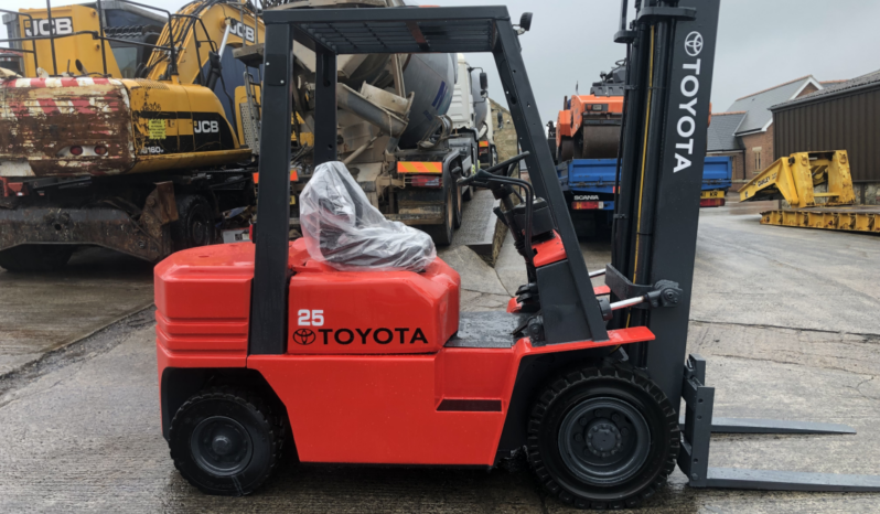 Toyota FD 25, 2.5 ton diesel forklift full