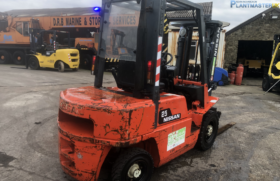 Nissan FD 25,2.5 ton diesel container spec forklift full