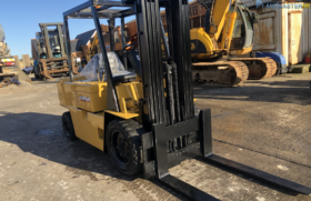 CAT 30 diesel 3 ton container spec forklift full