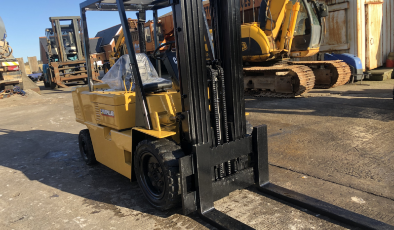 CAT 30 diesel 3 ton container spec forklift full